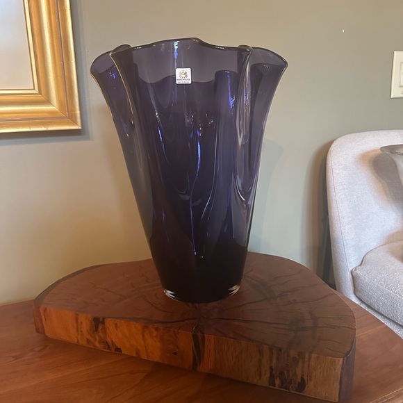 Design Guild Polish Purple Fluted Edge Vase - Picture 2 of 5